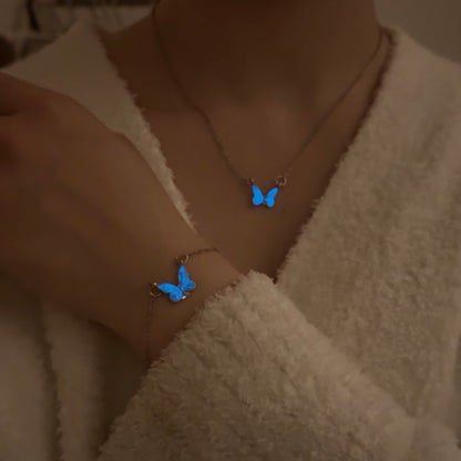 【暗闇で光る】蝶のアクセサリー
