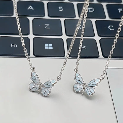 【暗闇で光る】蝶のアクセサリー